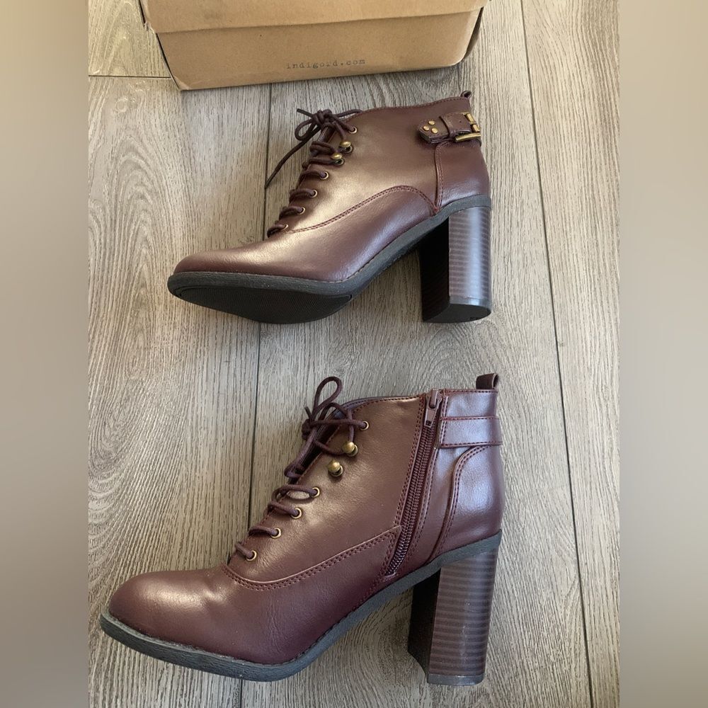 Indigo rd boots new with box very beautiful color